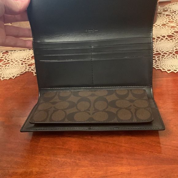 NWT authentic Coach Checkbook Wallet. Brown/black. New in the box. Matching purs - Picture 7 of 16